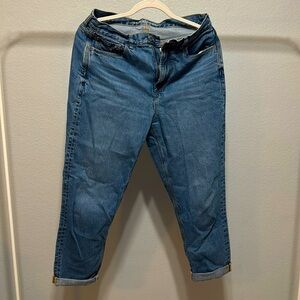 American Eagle Mom Jeans